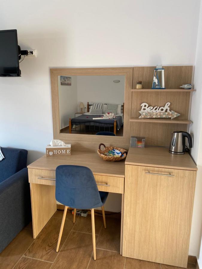 Grande Blue Suites With Private Bay Archangelos  Extérieur photo