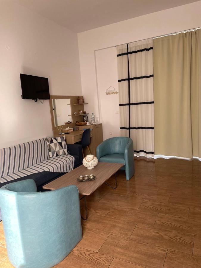 Grande Blue Suites With Private Bay Archangelos  Extérieur photo